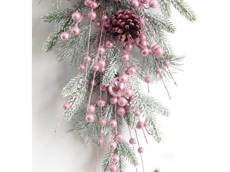 Couronne de noël rose 50 cm avec baies et ornements en goutte, guirlande suspendue pour porte et porche - Conforama C