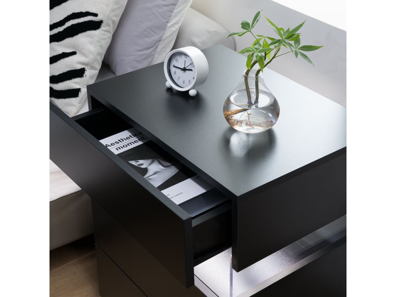  Table de chevet avec 3 tiroirs et éclairage led rgb pour chambre en bois d'ingénierie noir  - Conforama D