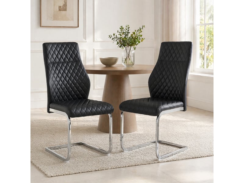  Chaises de salle à manger lot de 2 à dossier haut matelassé  - pieds métal argenté, simili cuir noir  - Conforama C