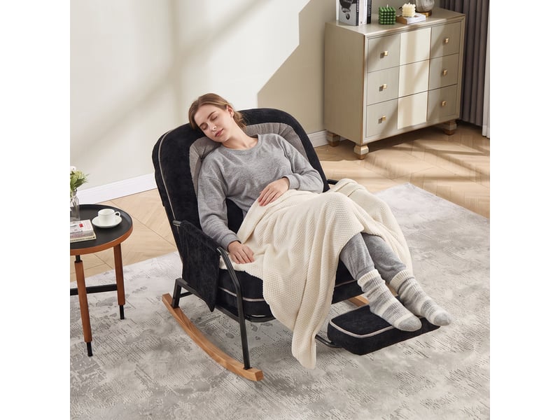  Fauteuil à bascule avec repose-pieds, fausse fourrure noir et gris, dossier réglable, pochette latérale, coussin rembourré, intérieur extérieur  - Conforama D