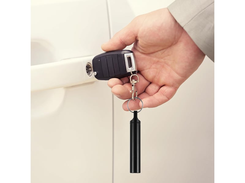  Lot de 4 petits étuis à cure-dents en métal, boîte de voyage en alliage d'aluminium, étui de poche avec porte-clés No Commercial reference - Conforama E