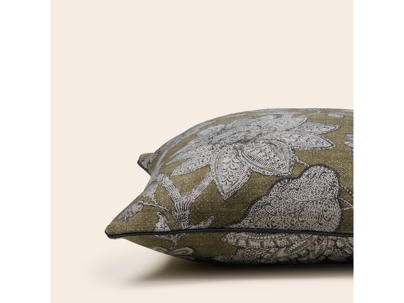  Housse de coussin en fleurs indiennes imprimées  lilivati 26484 - Conforama C