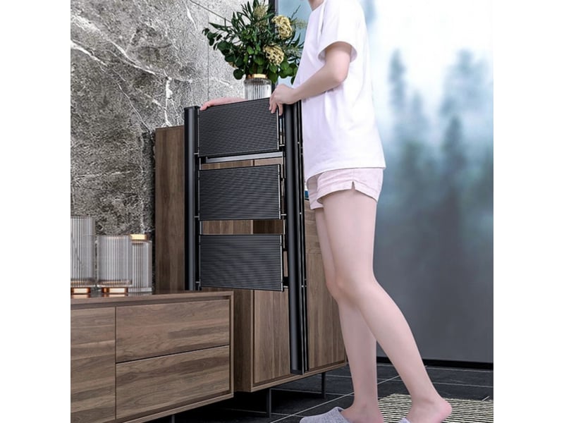  Escabeau 3 marches pliable avec larges marches antidérapantes, léger et facile à transporter, pour la maison et la cuisine, jusqu’à 150 kg  - Conforama R
