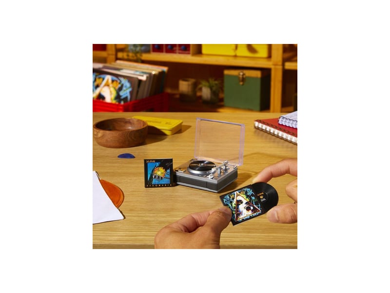  Jouet platine vinyle miniature avec enceintes et 1 disque 8 ans LIT0035051254249 - Conforama B