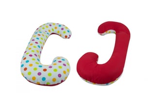 Coussin usages multiples boules couleurs de printemps – fond rouge