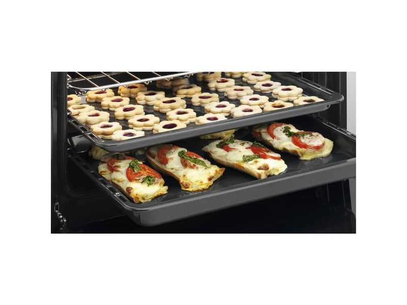  Plaque induction 4 zones 60 cm avec four encastrable 65 l 7 modes LKI640201X - Conforama C