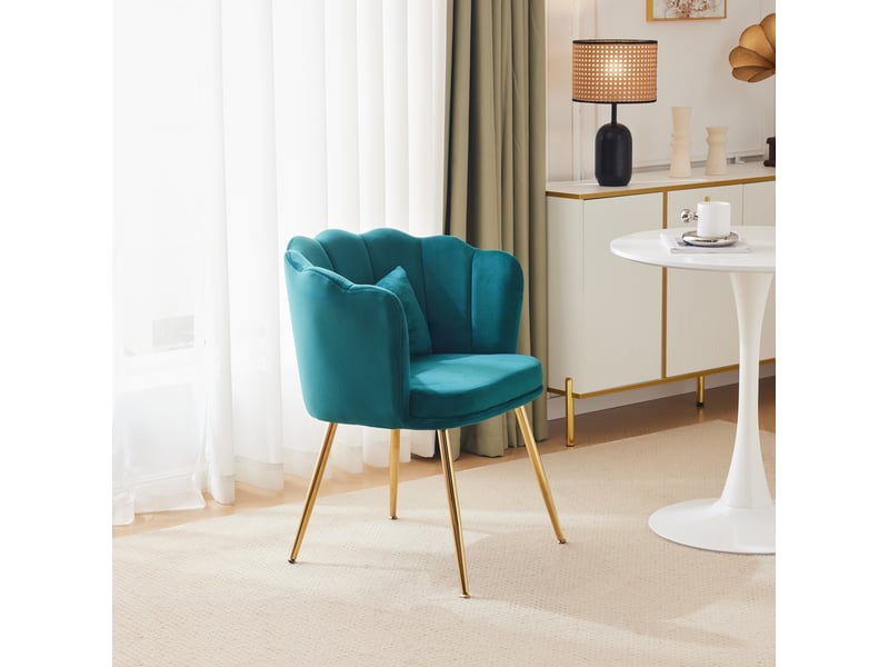 Fauteuil avec dossier capitonné en forme de pétales, coussin papillon et pieds métalliques, en velours vert - Conforama C