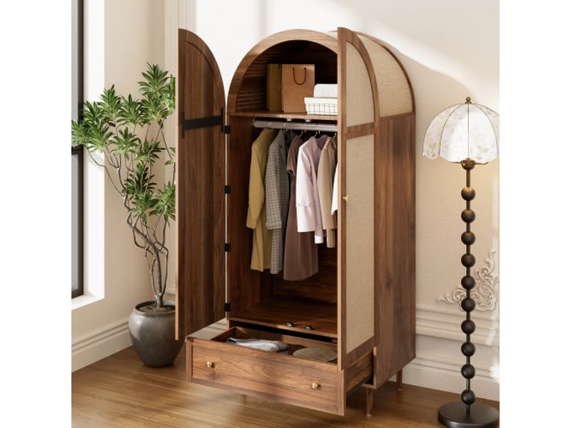 Armoire-penderie moderne avec tiroirs et portes en bois recouvertes de lin, grand espace de rangement, meuble de chambre moderne - Conforama D