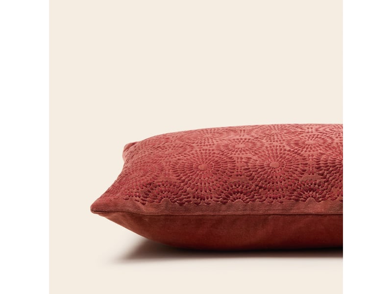  Housse de coussin en velours brodé de fil coton  solaya 26430 - Conforama C