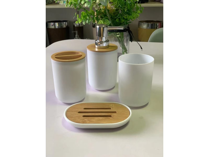 Ensemble de 4 accessoires de salle de bain en bambou  - Conforama B