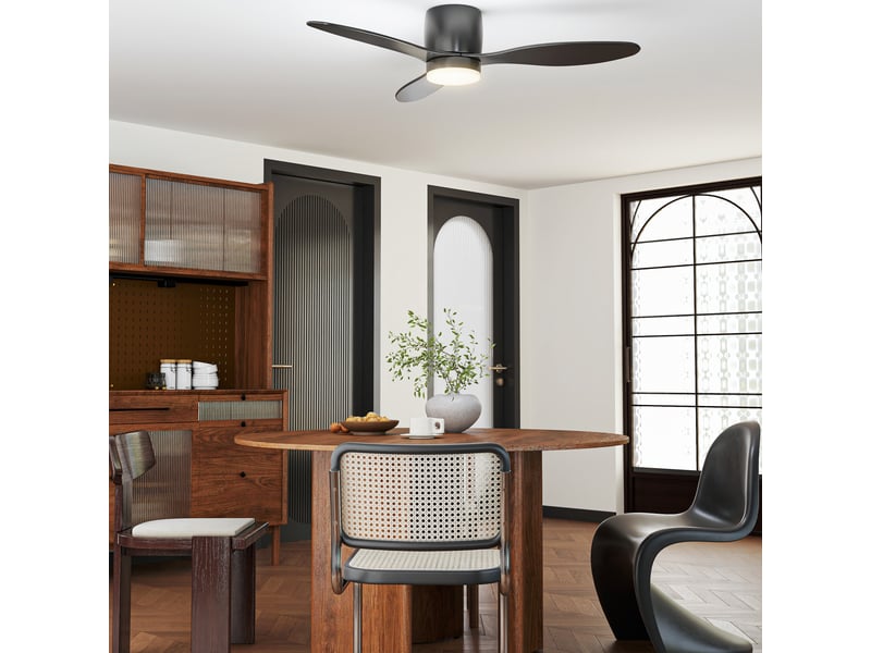  Ventilateur de plafond avec éclairage et télécommande. 3 couleurs d'éclairage. 6 vitesses. Luminosité réglable. Noir.  - Conforama C