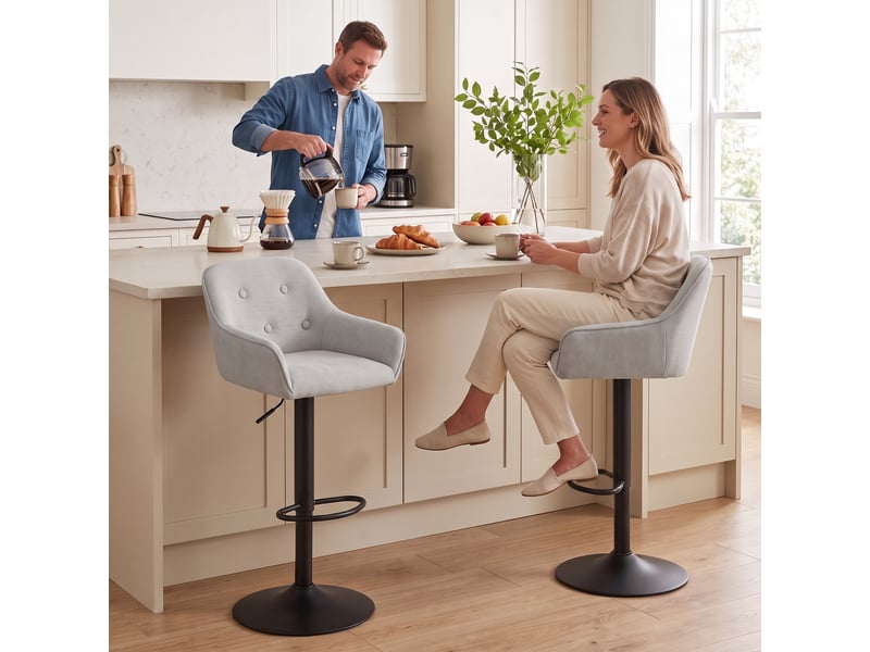  Tabourets de bar lot de 2, chaises de bar en chenille, hauteur réglable, pivotant 360°, dossier et repose-pieds, gris  - Conforama C