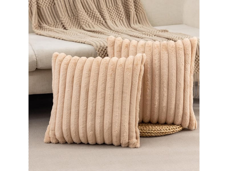  Lot de 2 housses de coussin 50 x 50 cm peluche jaune thé chicfurn  - Conforama D