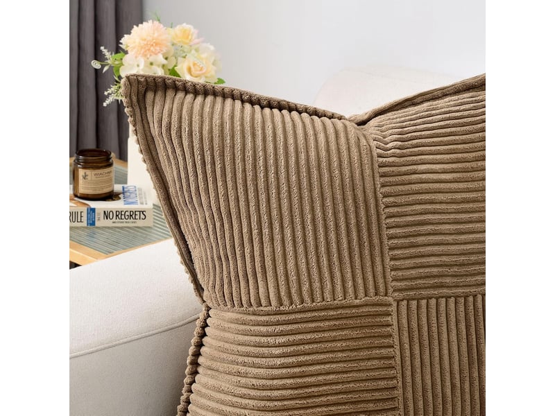  Lot de 2 taies d'oreiller housse de coussin légère et luxueuse, coutures croisées, bord pressé, housse de coussin pour canapé de salon, 45 x 45 cm, marron  - Conforama D