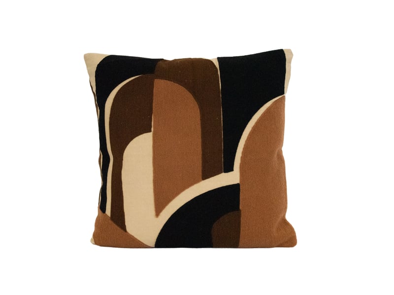  Coussin brodé en relief motif abstrait 45x45 cm  - Conforama A