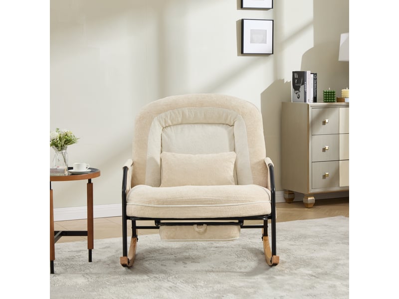 Fauteuil à bascule avec repose-pieds, fausse fourrure beige, dossier réglable, pochette latérale, coussin rembourré, intérieur extérieur - Conforama E