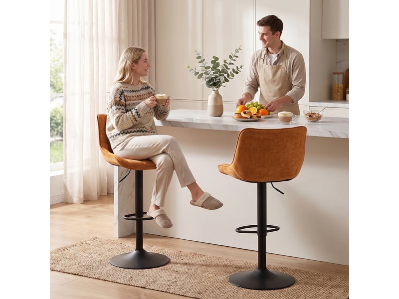  Ensemble de 2 tabourets de bar pivotants et réglables avec base en métal et dossier en velours, orange  - Conforama C