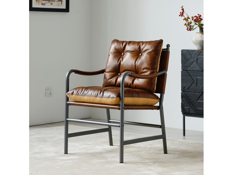 Fauteuil d'appoint noir en cuir - s validtype svelte avec cadre métal style mid-century pour salon - Conforama C