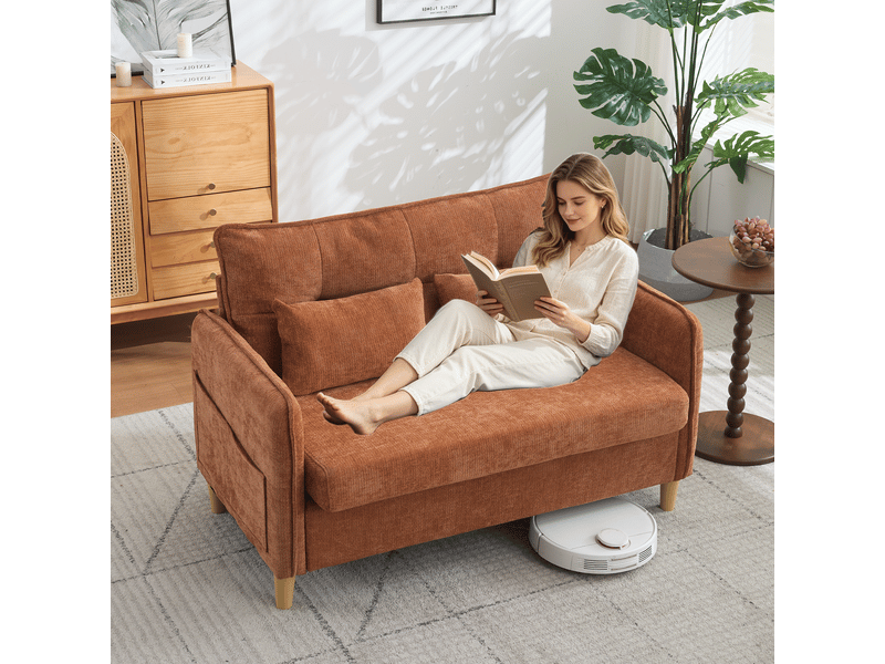 Canapé 2 places de 127 cm en tissu chenille marron avec accoudoirs et poches latérales, canapé compact pour salon - Conforama C