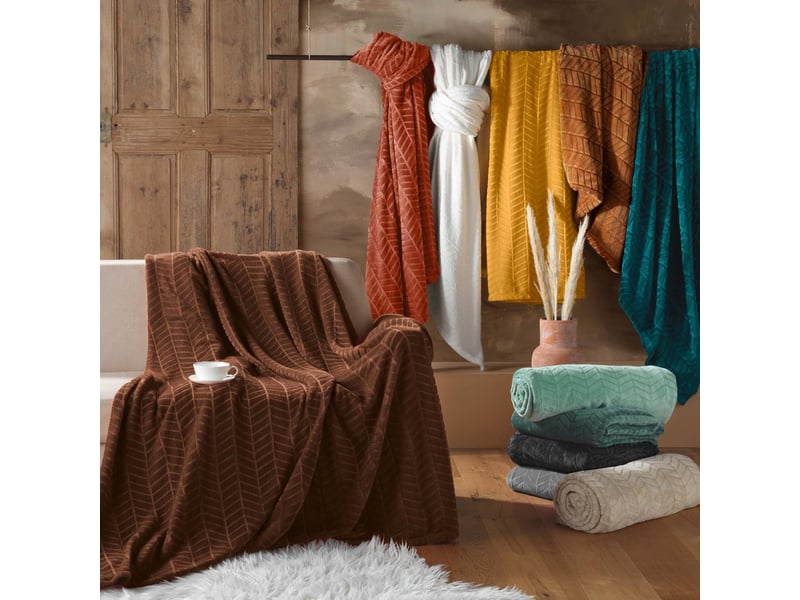  Plaid flanelle en relief arya 180x220cm choco  - Conforama E