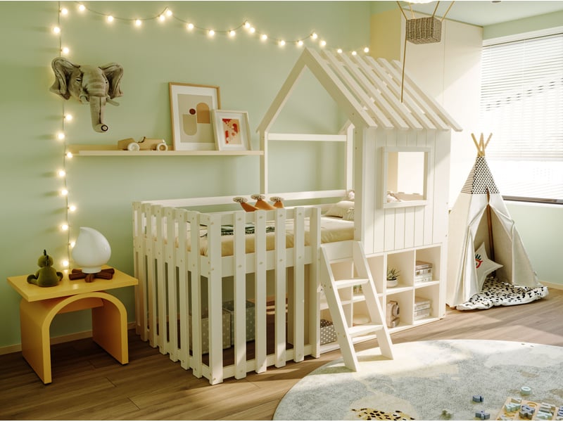  Lit cabane enfant 90x200 cm bois massif blanc avec toit, fenêtre, échelle et rangement ouvert – sans matelas  - Conforama B