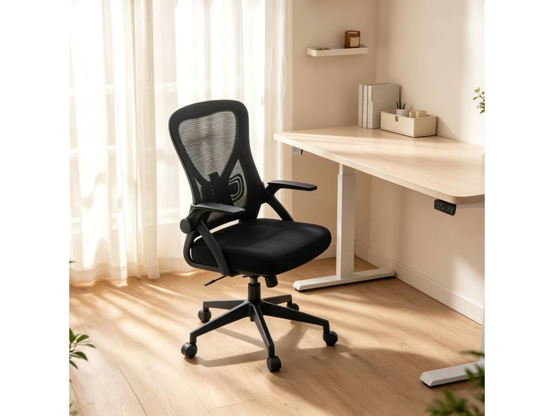  Chaise de bureau ergonomique pivotante avec dossier inclinable et accoudoirs rabattables en maille noire  - Conforama D