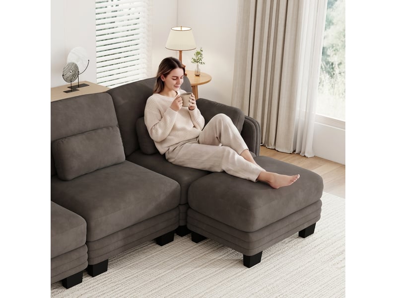 Canapé d’angle modulable 4 places 330x143x88 cm, design ergonomique, coussins inclus, avec pouf, tissu en chenille, marron  - Conforama D