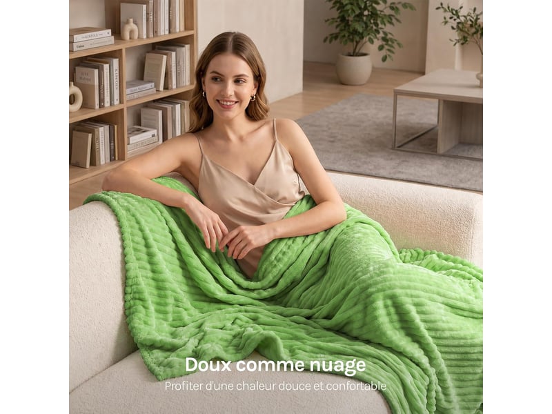  Plaid polaire vert, flanelle côtelée, 150x200cm, 350 gm², moelleux, léger, pour lit et voyage  - Conforama B