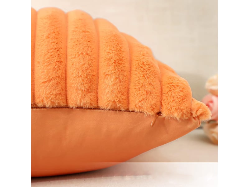  Lot de 2 housses de coussin 45 x 45 cm peluche orange chicfurn  - Conforama R