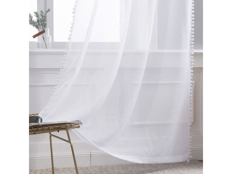 Voilages blancs en polyester avec pompons et oeillets 2 panneaux 132 x 259 cm - Conforama D