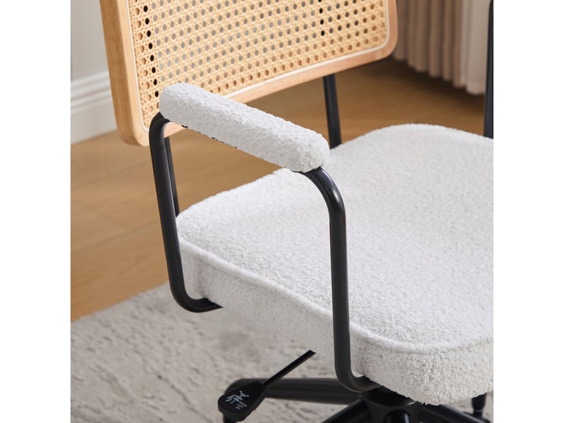  Chaise de bureau rotin vintage ivoire, chaise pivotante réglable avec accoudoirs bois et roulettes  - Conforama D