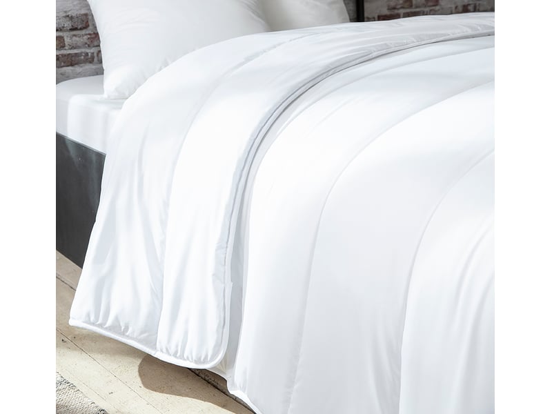 Couette tempérée 240 x 260 cm polyester blanc 15000003231 - Conforama C