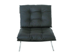 Fauteuil lounge noir en simili, housse amovible, pieds en métal, style barcelona