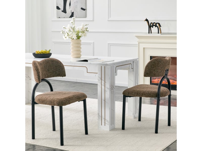  2 chaises de salle à manger rembourrées – design moderne, assise et dossier rembourrés, pieds en métal noir  - Conforama B