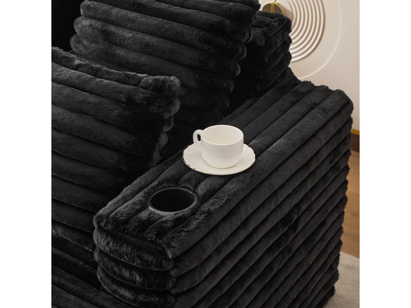  Canapé noir en fausse fourrure 135x128x86 cm avec porte-gobelets intégrés et dossier segmenté  - Conforama D