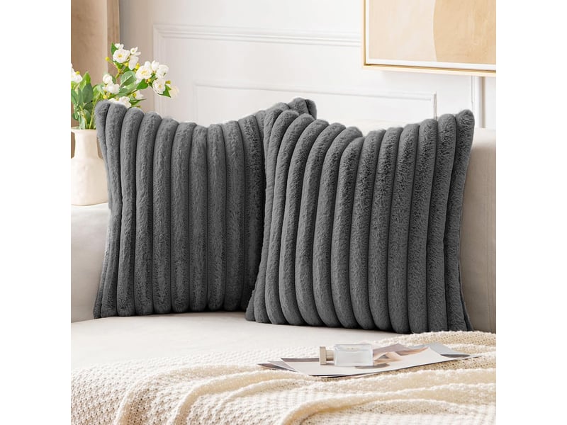  Lot de 2 housses de coussin 50 x 50 cm peluche gris chicfurn  - Conforama D