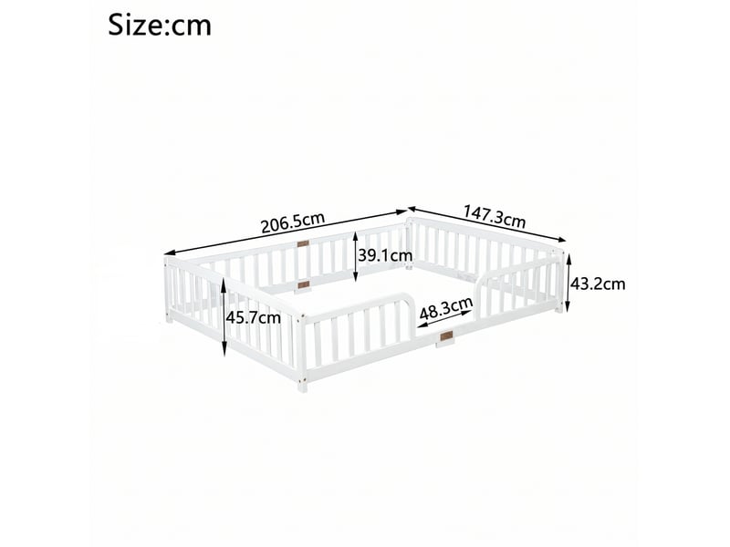 Lit enfant au sol 140x200 cm, blanc, bois, avec accès central et garde-corps de sécurité, sans matelas - Conforama C