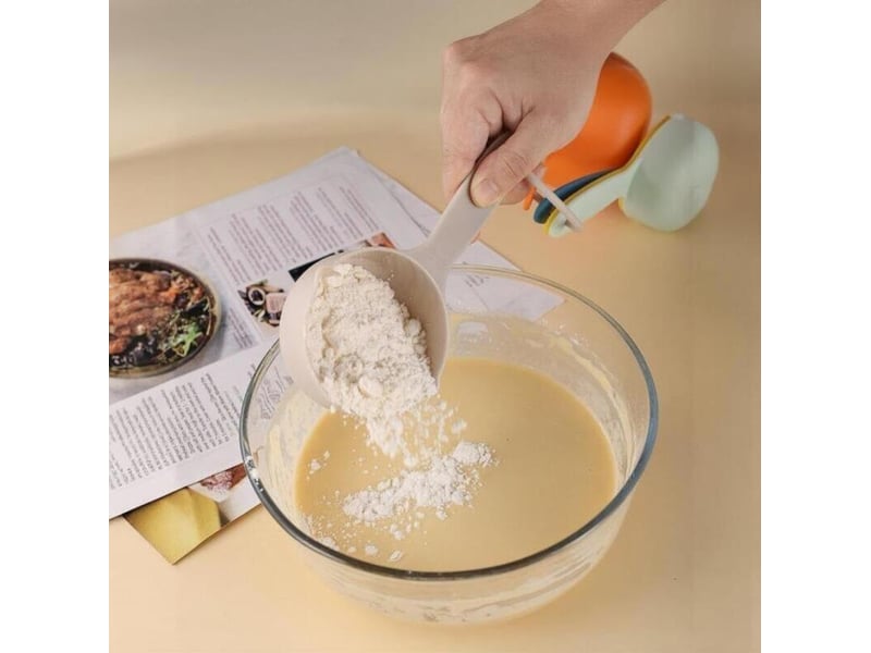  Cet ensemble d'ustensiles de mesure comprend 10 tasses et cuillères doseuses polyvalentes, idéales pour la cuisine et la pâtisserie. Disponible en pl  - Conforama D