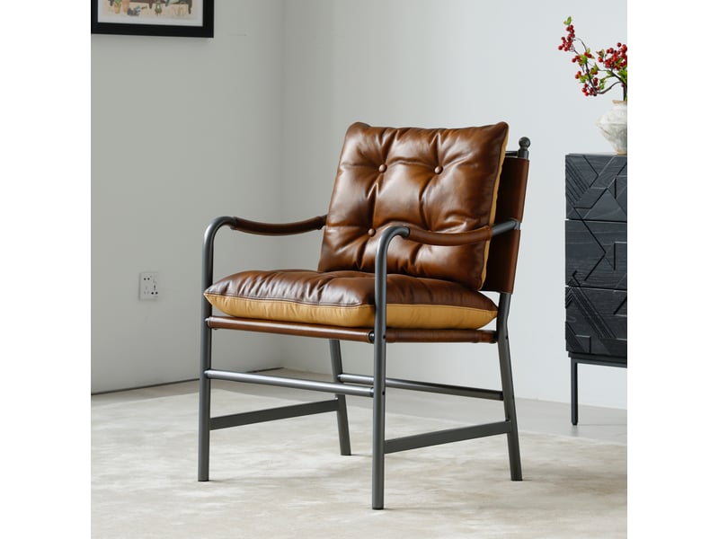 Fauteuil d'accent en cuir avec accoudoirs et cadre métallique, style rétro moderne marron - Conforama B