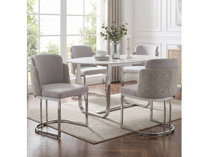  Lot de 4 chaises de salle à manger, confortables et respirantes, style moderne, pieds métalliques galvanisés argentés, tissu chenille, gris clair et argenté  - Conforama C