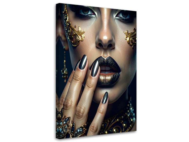  Toile imprimée, portrait d'une femme portant des bijoux en or et une manucure noire 20x30 1328137227 - Conforama A
