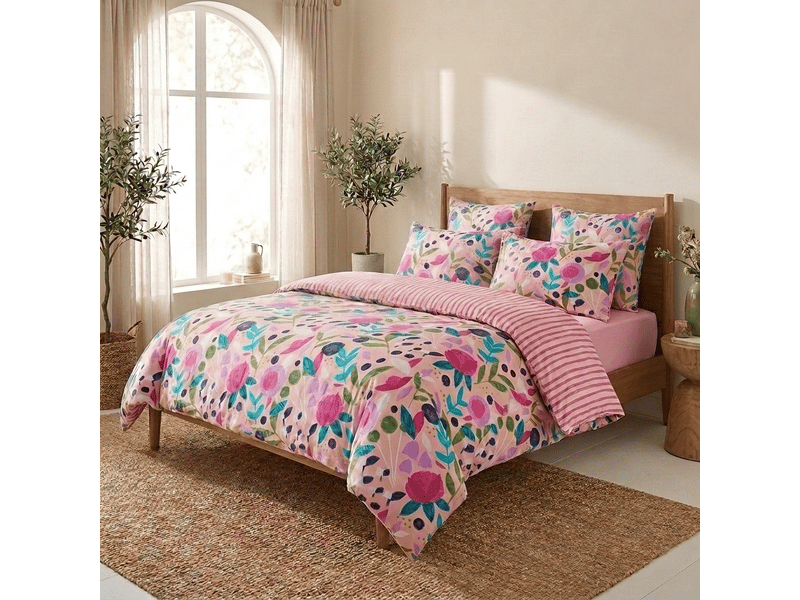  Parure de lit 220x240 cm percale de coton floral collage rose - kate merritt PD25541 - Conforama D
