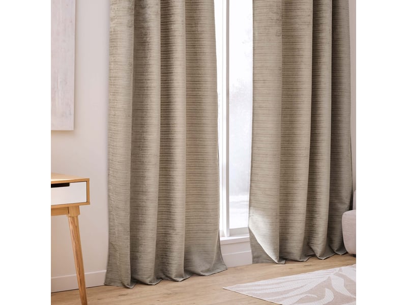  Rideau à œillets 135 x 240 cm velours uni shelby sable 1613117 - Conforama D