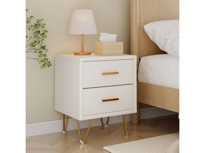 Lot de 2 tables de chevet en pu souple beige matelassé - 41x35.5x51 cm - piétement en métal doré - 2 tiroirs - design moderne et élégant - Conforama D
