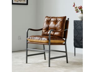 Fauteuil d'appoint avec accoudoirs et dossier rembourré, structure en métal, style vintage en cuir marron