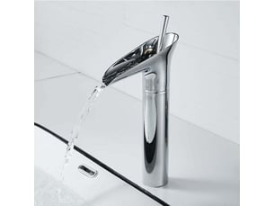 Robinet cascade chromé, monocommande, réglable eau chaudefroide. Design vintage pour salle de bain, élégant et fonctionnel.
