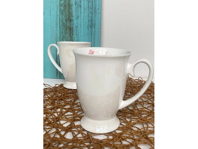  Tasse sur pied en porcelaine, motif floral, 320 ml, à l’unité  - Conforama E