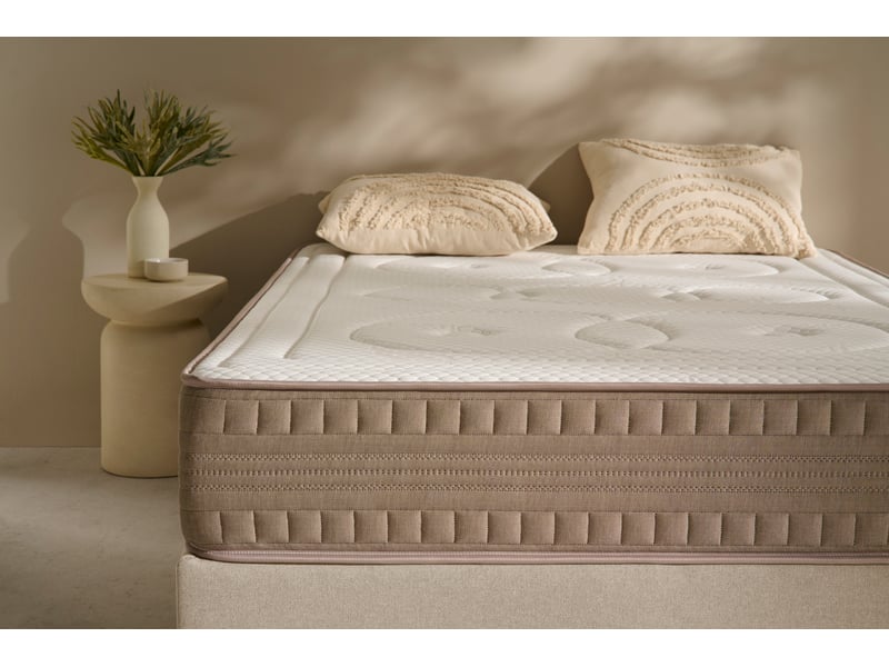  Matelas hybride à ressorts ensachés core - mi-ferme, ressorts ensachés, mémoire de forme au gel 8435720077322 - Conforama D