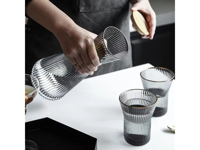  Carafe eau en verre pichet eau élégant pour les occasions spéciales avec 2 tasse  - Conforama D