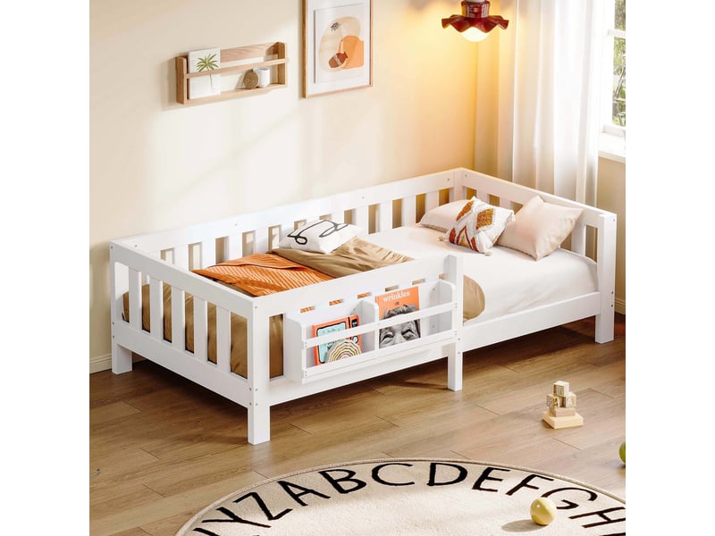 Lit enfant 90 x 200 cm avec bibliothèque intégrée, barrière de sécurité sur plusieurs côtés et sommier à lattes inclus, en bois blanc - Conforama D